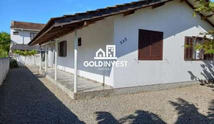 Casa na Praia de Itajuba em Barra Velha com 4 quartos, churraqueira a 500 metros do mar