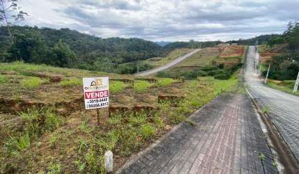 Terreno terraplanado com escritura no Aymoré Guabiruba
