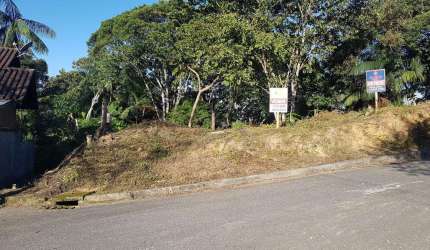 Terreno no Bruschal, com 1.825 m² localizacao nobre, rua sem saída