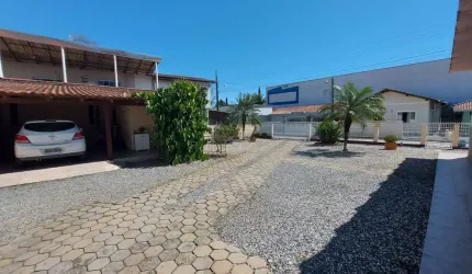 Casa à venda, 3 quartos, 3 vagas, Águas Claras - Brusque/SC