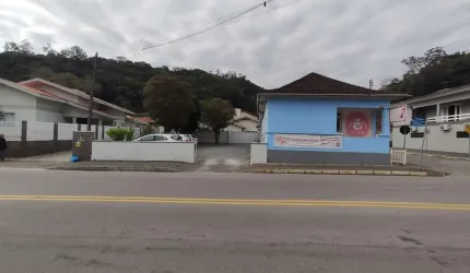 Casa à venda, 4 quartos, 1 vaga, Azambuja - Brusque/SC