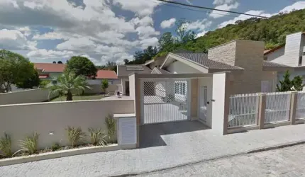 Casa à venda, 4 quartos, 2 suítes, 2 vagas, Azambuja - Brusque/SC