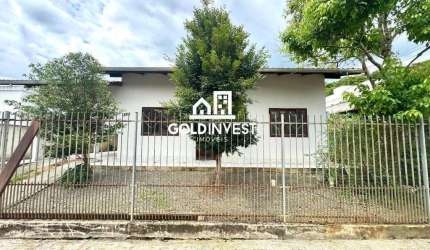 Casa solta com 3 quartos em terreno de 300m² no bairro Limoeiro em Brusque/Itajaí