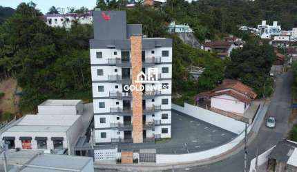 Apartamento com 2 quartos no bairro Azambuja