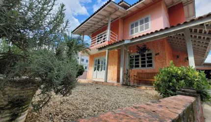 CASA DE 3 QUARTOS SEMI MOBILIADA À VENDA NO BAIRRO RIO BRANCO