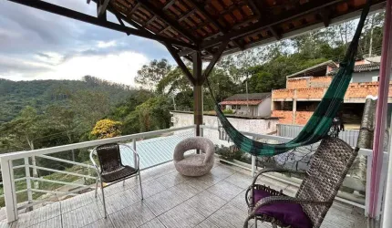 Casa solta com 3 quartos no bairro Limeira (Aceita Financiamento)