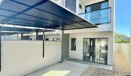 Casa com uma suíte + 1 quarto e com passagem lateral á venda no Bairro São João em Brusque