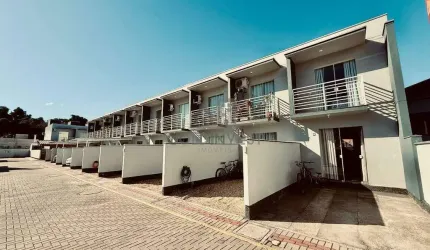 Linda casa de 2 quartos em Dom Joaquim – Semi-mobiliada e em condomínio fechado