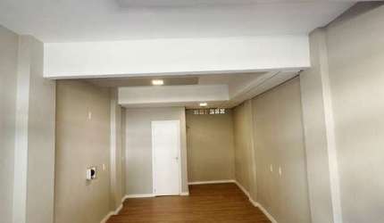 Sala comercial com ar condicionado já instalado