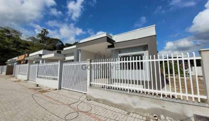 Casas á Venda com 1 súite + 1 quarto no bairro Limeira, em Brusque