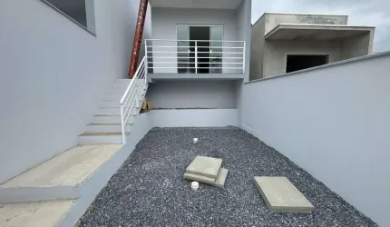 Casa com 2 quartos, sendo 1 suíte localizada no Bairro Limeira