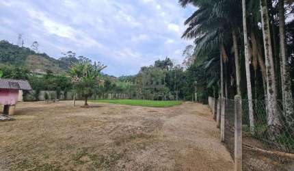 Terreno à venda plano e escriturado com 3.655m²