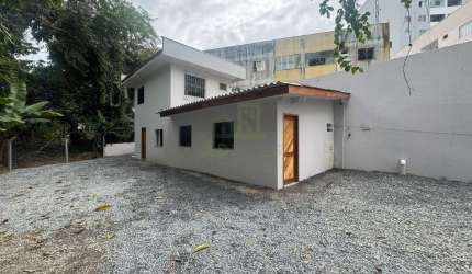 Casa com 1 quarto no Centro de Brusque!!!