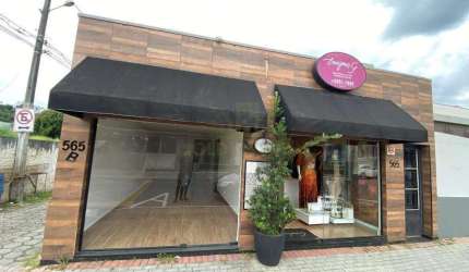 Sala comercial com 45m² no bairro Jardim Maluche-Brusque!!