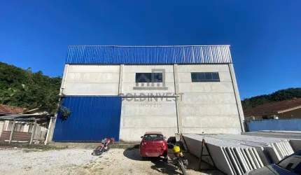 Galpão com 532m² no bairro Guabiruba Sul!!