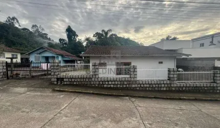 Casa com 3 quartos no bairro Cedrinho!!!