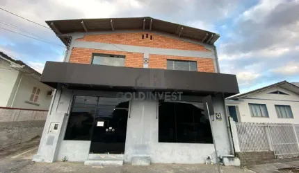 Galpão com 135m² no bairro Souza Cruz-Brusque!!
