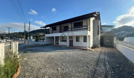 Casa com 3 quartos no bairro Dom Joaquim!!!