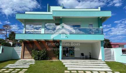 Casa de alto padrão com 4 suítes à venda em condomínio no Rio Vermelho em Florianópolis