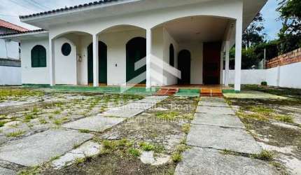 Casa à venda no centrinho dos Ingleses em Florianópolis a 300m do mar