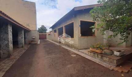 Casa à venda  com Barracão - Bairro Campos Elíseos.