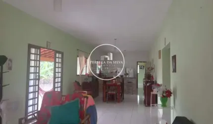 Condomínio Colinas de Porangaba - Casa com piscina em Condomínio Colinas de Porangaba em Porangaba - São Paulo