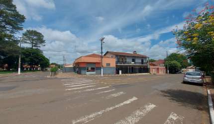 Casa/ Sobrado e 02 Salão Comercial à venda