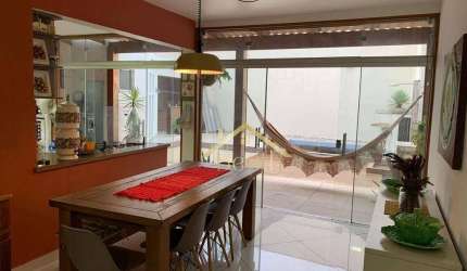 Casa com 2 dormitórios, 230 m² - venda por R$ 710.000,00 ou aluguel por R$ 4.553,91/mês - Jardim Independência - Taubaté/SP
