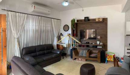 Sobrado com 3 dormitórios à venda, 200 m² por R$ 565.000,00 - Parque Paduan - Taubaté/SP