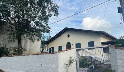 Casa com 4 dormitórios à venda, 400 m² por R$ 900.000,00 - Centro - Tremembé/SP