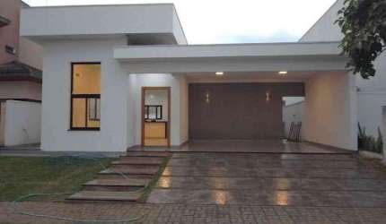 Casa com 3 dormitórios à venda, 165 m² por R$ 1.020.000,00 - Piracangaguá - Taubaté/SP