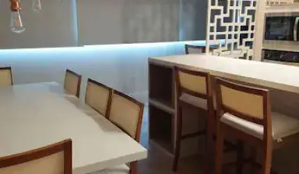 Apartamento com 2 dormitórios para alugar, 74 m² por R$ 3.600,00/mês - Edifício Solar Independência - Taubaté/SP