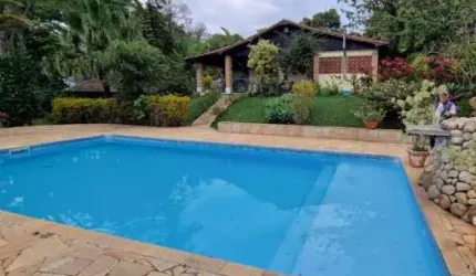 Chácara com 3 dormitórios à venda, 3900 m² por R$ 940.000,00 - Zona Rural - Caçapava/SP