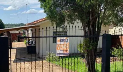 Casa para Venda em Campo Mourão, Jardim Paulista, 2 dormitórios, 1 banheiro, 1 vaga