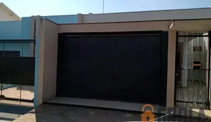 Casa para Venda em Cianorte, Zona 02, 3 dormitórios, 1 suíte, 2 banheiros, 2 vagas