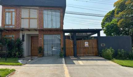 Sobrado para Venda em Campo Mourão, Jardim Flórida, 4 dormitórios, 1 suíte, 5 banheiros, 2 vagas