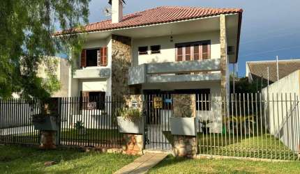 Sobrado para Venda em Campo Mourão, Jardim São Pedro, 5 dormitórios, 1 suíte, 3 banheiros, 4 vagas