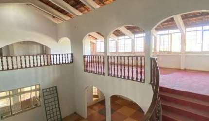 Residencial e Comercial para Locação em Campo Mourão, Centro, 4 dormitórios, 1 suíte, 2 banheiros, 1 vaga
