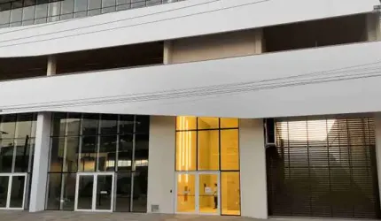 Ponto comercial para alugar na Rua Edu Chaves, 363, São João, Porto Alegre por R$ 26.055