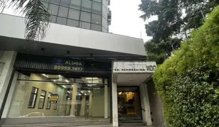 Sala comercial com 1 sala para alugar na Rua Vinte e Quatro de Outubro, 1100, Auxiliadora, Porto Alegre por R$ 1.600