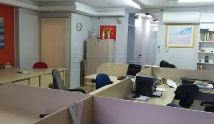Sala comercial para alugar na Rua Felicíssimo de Azevedo, 53, São João, Porto Alegre por R$ 3.800