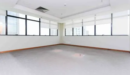 Sala comercial com 10 salas para alugar na Avenida Carlos Gomes, 141, Auxiliadora, Porto Alegre por R$ 12.000