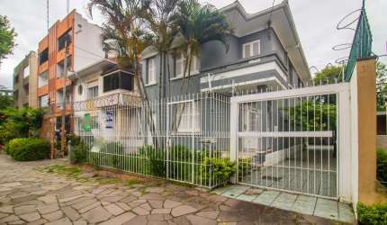 Casa em condomínio fechado com 6 quartos para alugar na Rua João Guimarães, 97, Santa Cecília, Porto Alegre por R$ 18.000