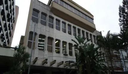Sala comercial com 2 salas para alugar na Rua Vinte e Quatro de Outubro, 850, Moinhos de Vento, Porto Alegre por R$ 1.200