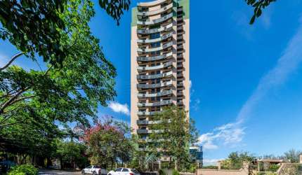 Apartamento com 3 quartos para alugar na Rua Guararapes, 455, Petrópolis, Porto Alegre por R$ 17.900