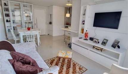 Apartamento para venda possui 49 metros quadrados com 1 quarto