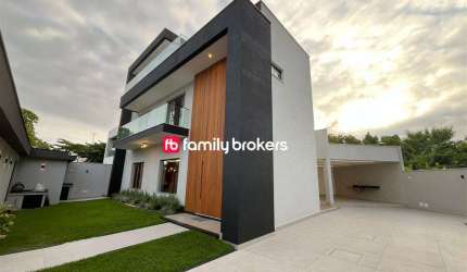 RECREIO DOS BANDEIRANTES: LINDA CASA TRIPLEX COM 4 SUÍTES E 460m² À VENDA