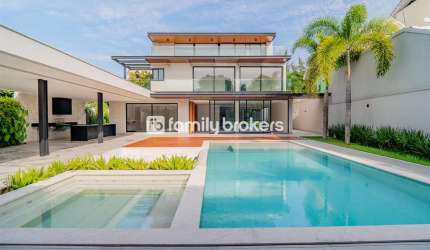 CONDOMINIO MANSÕES: IMPONENTE CASA TRIPLEX COM 5 SUITES | 1417 M² | 8 VAGAS | SOL DA MANHÃ