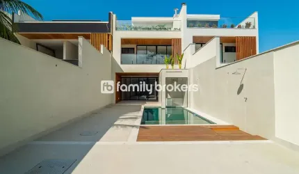 CONDOMÍNIO RIOMAR: LUXUOSA CASA COM 5 QUARTOS | 340m² | 3 VAGAS | OPORTUNIDADE