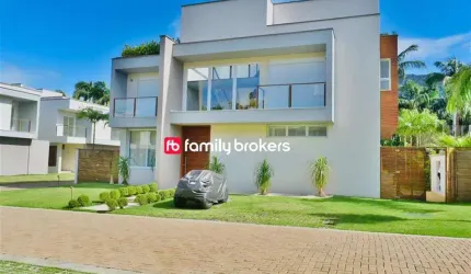 LUXUOSA CASA DE 4 QUARTOS E 594m² Á VENDA PRÓXIMO A PRAIA EM MARESIAS
